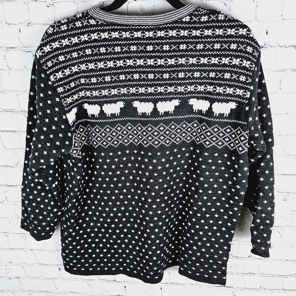 LINKS & LINKS | vintage sheep snow snowflake sweater - Picture 3 of 5